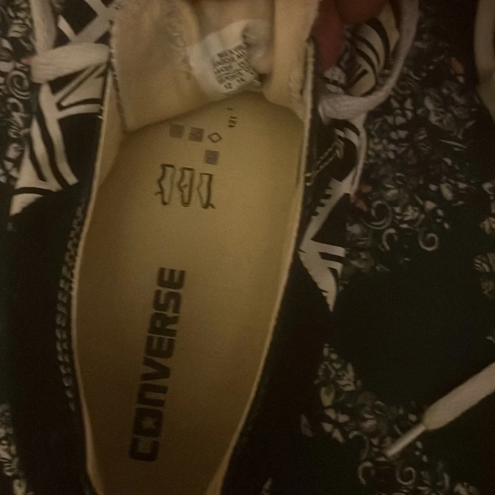 Converse - Picture 5 of 5